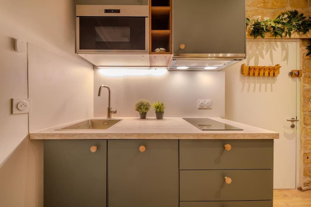La Suite Eximia Avec Patio - Parking Souterrain Inclus - Centre Historique 몽펠리에 외부 사진